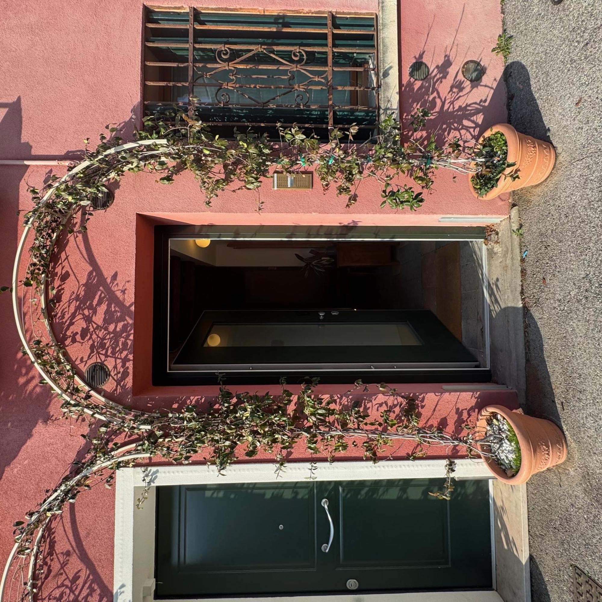 Apartment Storico Fronte Piazza In Borgo Portello