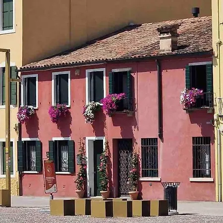 Storico Alloggio Fronte Piazza In Borgo Portello Padova Exterior photo