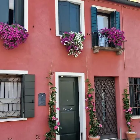 Storico Alloggio Fronte Piazza In Borgo Portello Padova Exterior photo